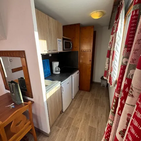 Val Set فال تورُن