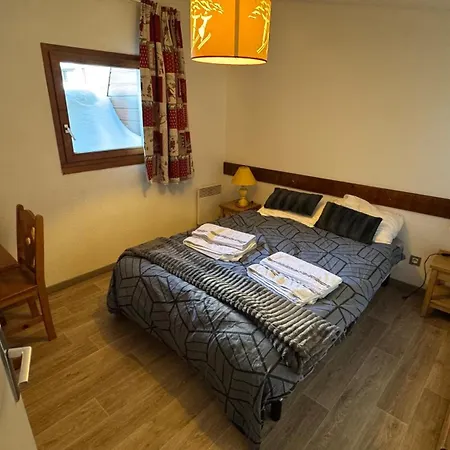 Val Set فال تورُن